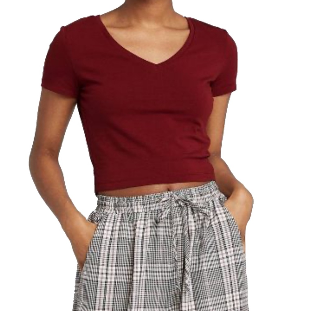 💖 BOGO FOR A $1 SALE NWT Target Wild Fable Berry Maroon V-Neck Crop Top